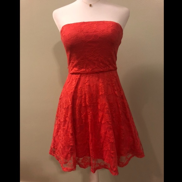 Coral pink lace dress - Picture 6 of 9